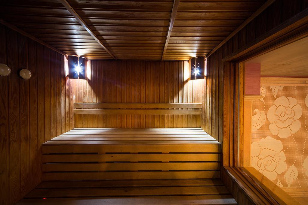 Hotel Club Central Chisarja Exteriér fotografie